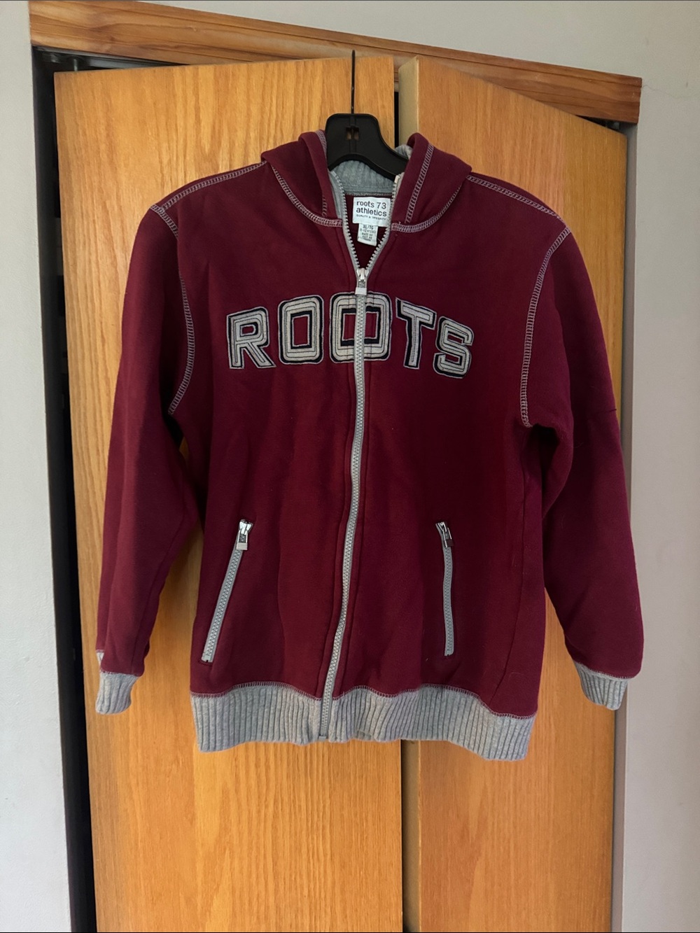 Roots Kids Burgundy Zip-Up Hoodie with Gray Trim. Size XL (11-12 yrs)